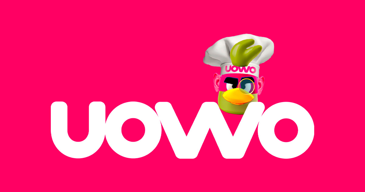 UOVVO logo completo su rosa