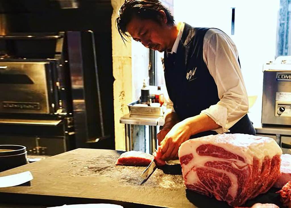 Una delle carni Wagyu più pregiate e costose al mondo a prezzi stock.